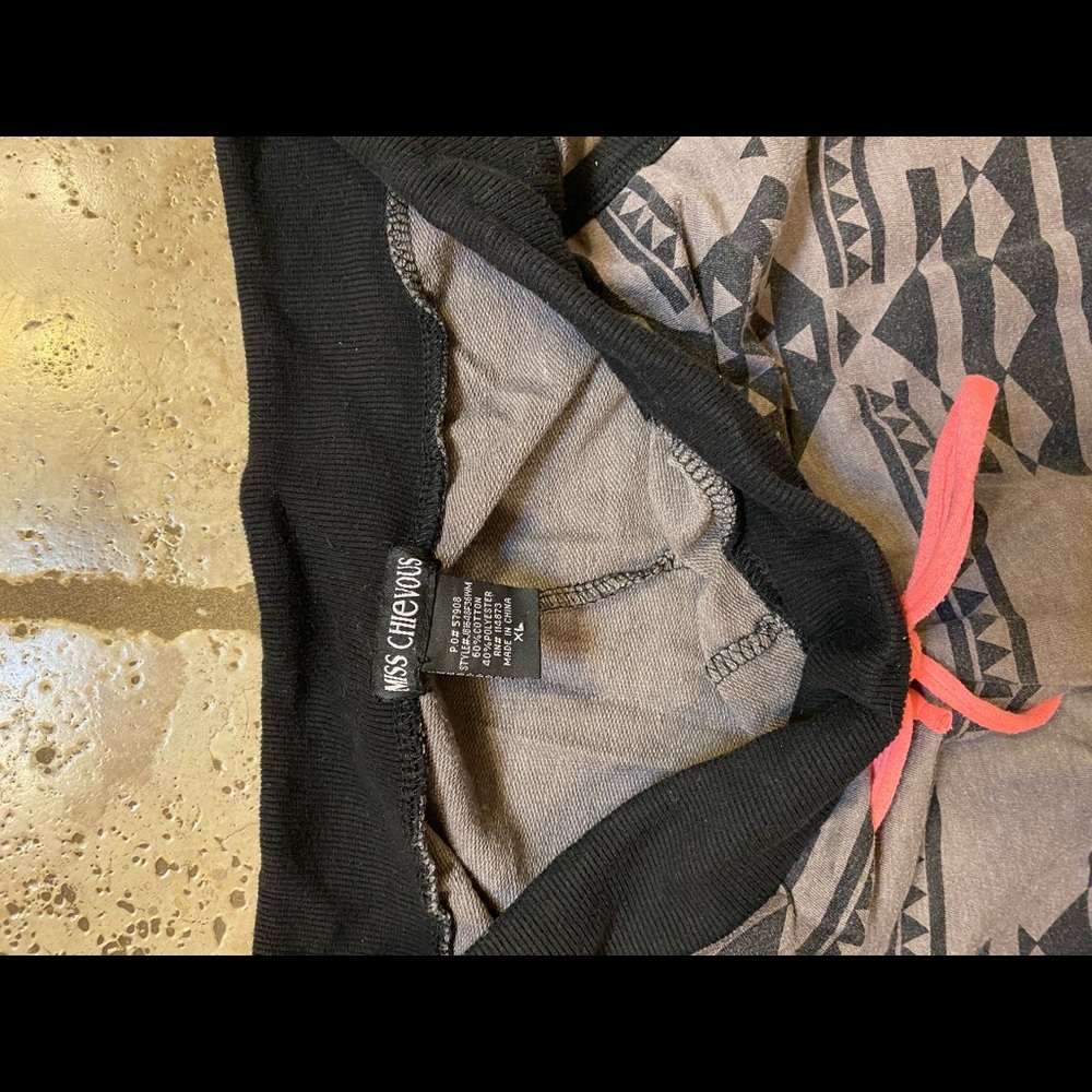 Aztec jogger - Picture 2 of 3